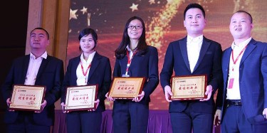 畢加精英們，這個(gè)獎(jiǎng)是屬于你們的